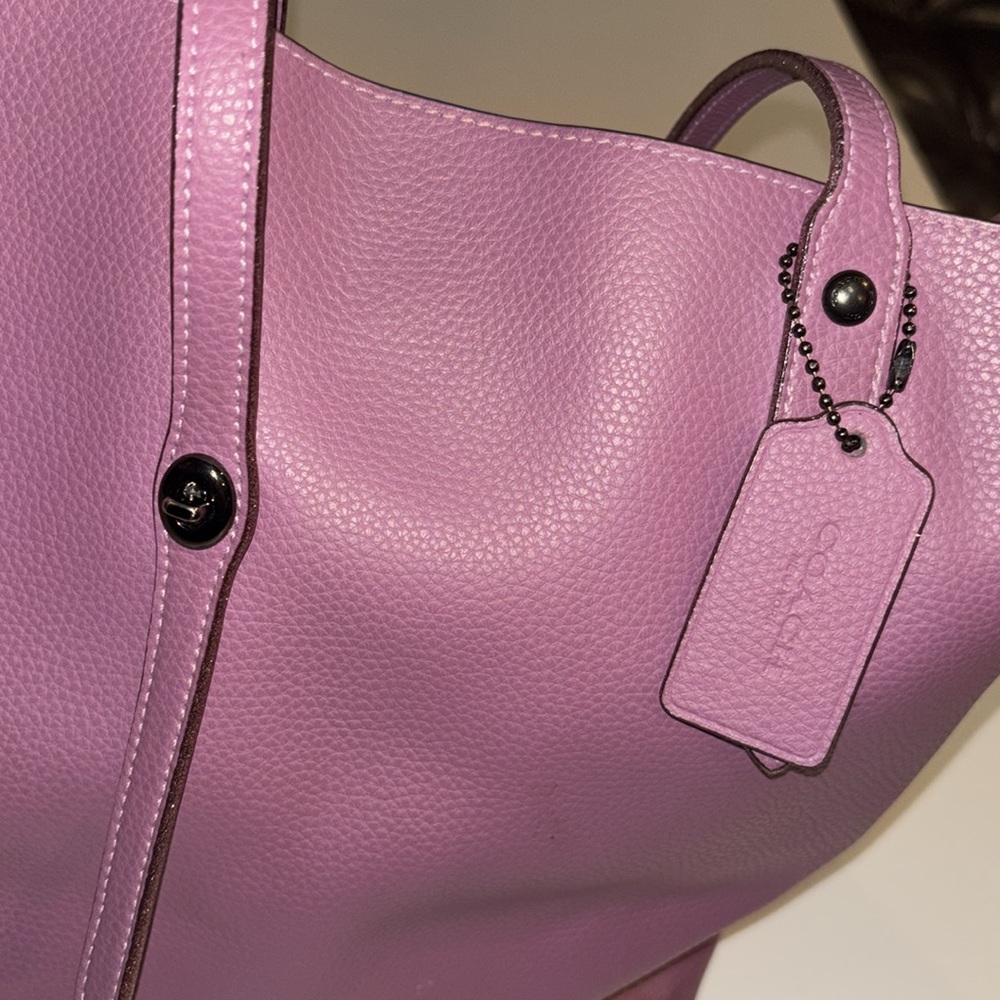 Coach Market Pink Glitter Turnlock Tote Bag - Picture 3 of 16